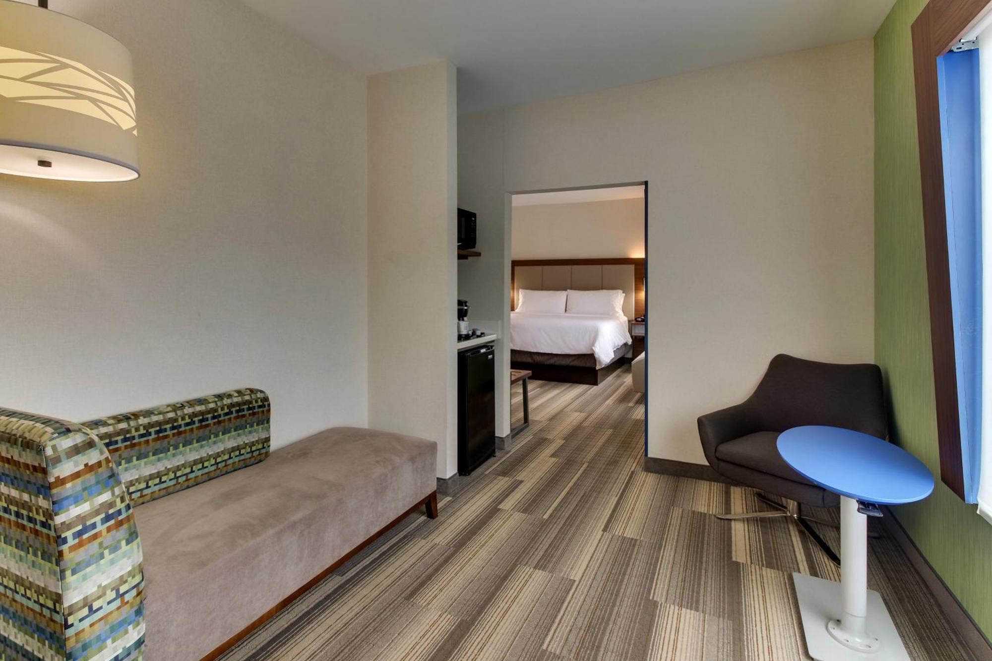 Holiday Inn Express & Suites Ithaca By Ihg Exterior foto