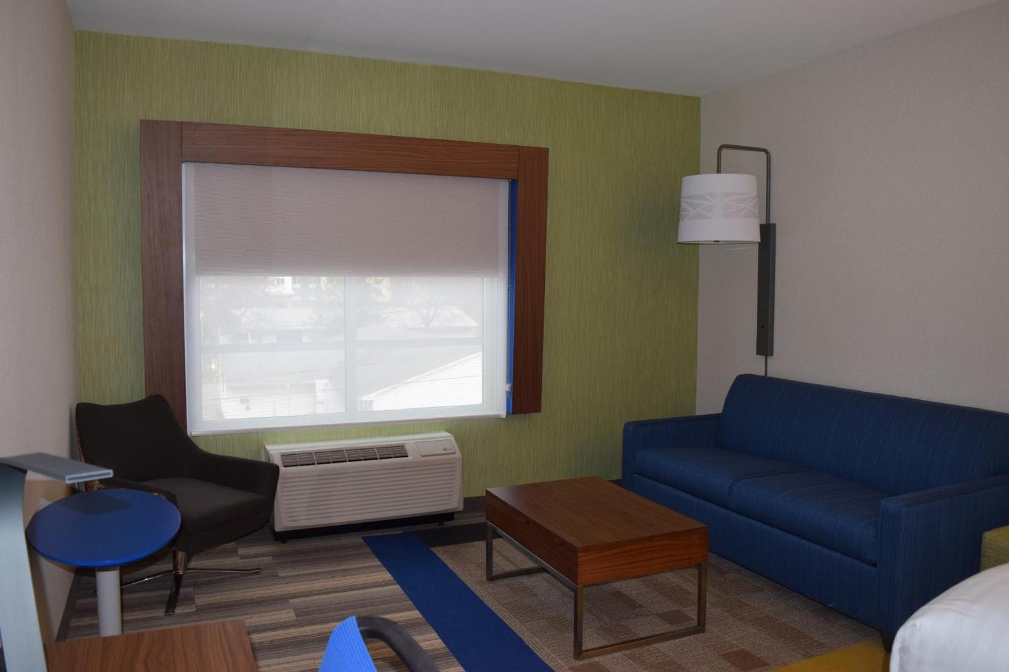 Holiday Inn Express & Suites Ithaca By Ihg Exterior foto